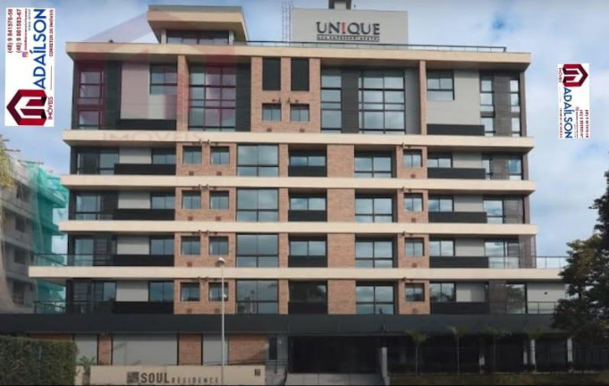 Imagem Imóvel com 3 Quartos à Venda, 234 m²