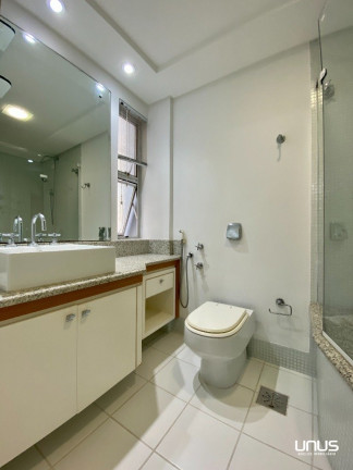 Imagem Apartamento com 3 Quartos à Venda, 153 m² em Centro - Florianópolis Imagem Apartamento com 3 Quartos à Venda, 153 m² em Centro - Florianópolis