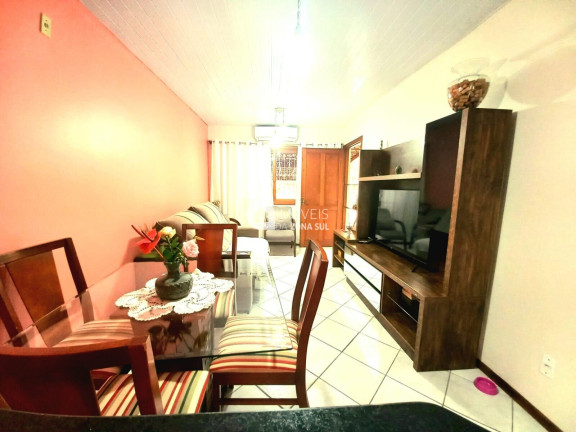 Imagem Casa com 2 Quartos à Venda, 62 m² Imagem Casa com 2 Quartos à Venda, 62 m²
