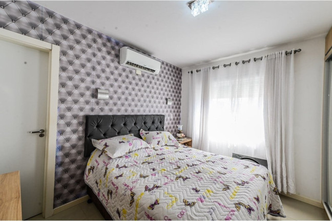 Imagem Imóvel com 3 Quartos à Venda, 129 m² em Camaquã - Porto Alegre Imagem Imóvel com 3 Quartos à Venda, 129 m² em Camaquã - Porto Alegre