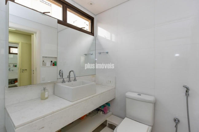 Imagem Apartamento com 4 Quartos à Venda, 220 m² em Moema - São Paulo