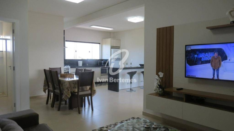 Imagem Apartamento com 2 Quartos para Temporada, em Mariscal - Bombinhas Imagem Apartamento com 2 Quartos para Temporada, em Mariscal - Bombinhas