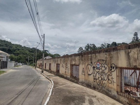 Imagem Imóvel Comercial à Venda, 2.400 m² em Quinta Do Vinho - Caldas Imagem Imóvel Comercial à Venda, 2.400 m² em Quinta Do Vinho - Caldas