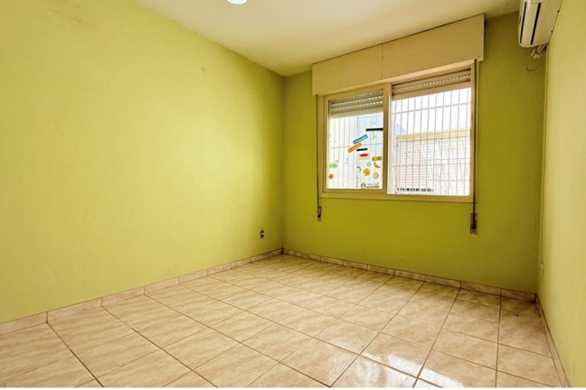 Imagem Imóvel com 2 Quartos à Venda, 65 m² em Cristal - Porto Alegre Imagem Imóvel com 2 Quartos à Venda, 65 m² em Cristal - Porto Alegre