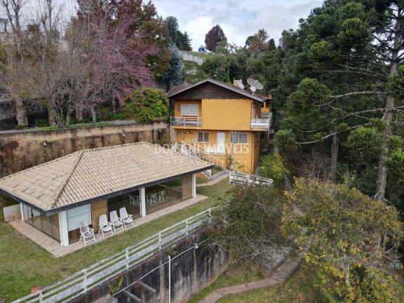 Imagem Casa com 4 Quartos à Venda, 424 m² em Região Do Alto Do Capivari - Campos Do Jordão Imagem Casa com 4 Quartos à Venda, 424 m² em Região Do Alto Do Capivari - Campos Do Jordão