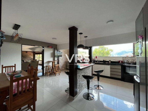 Imagem Casa com 3 Quartos à Venda, 142 m² em Parque São Luiz - Teresópolis Imagem Casa com 3 Quartos à Venda, 142 m² em Parque São Luiz - Teresópolis
