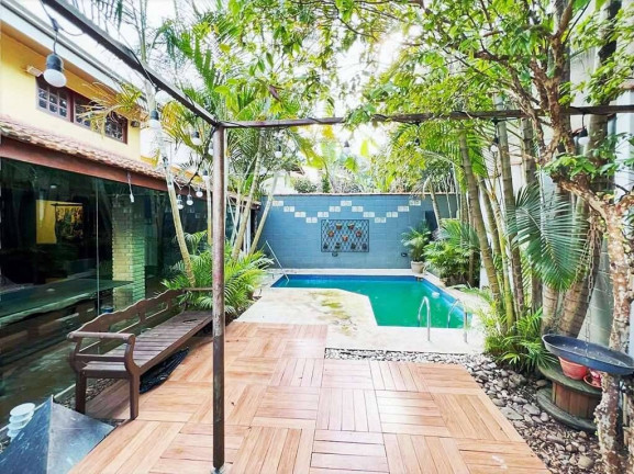Imagem Casa com 3 Quartos à Venda ou Locação, 300 m² em Jardim Semiramis - Cotia