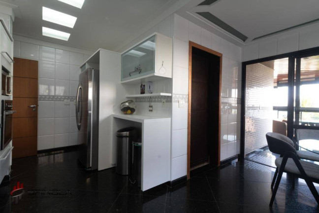 Imagem Apartamento com 4 Quartos à Venda, 220 m² em Canto Do Forte - Praia Grande