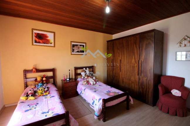 Imagem Casa com 3 Quartos à Venda, 240 m² em Vila Nova Suíça - Campos Do Jordão Imagem Casa com 3 Quartos à Venda, 240 m² em Vila Nova Suíça - Campos Do Jordão