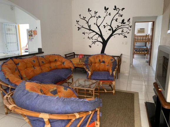 Imagem Casa com 2 Quartos à Venda, 250 m² em Belmira Novaes - Peruíbe Imagem Casa com 2 Quartos à Venda, 250 m² em Belmira Novaes - Peruíbe