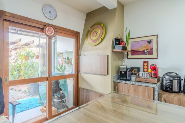 Imagem Casa com 2 Quartos à Venda, 127 m² em Vila Nova - Porto Alegre Imagem Casa com 2 Quartos à Venda, 127 m² em Vila Nova - Porto Alegre