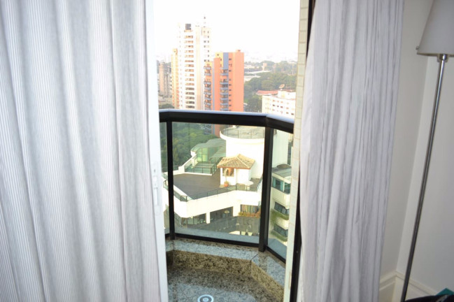 Imagem Apartamento com 4 Quartos para Alugar, 600 m² em Moema - São Paulo
