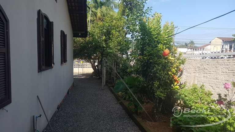 Imagem Casa com 3 Quartos à Venda, 139 m² em Petrópolis - Joinville Imagem Casa com 3 Quartos à Venda, 139 m² em Petrópolis - Joinville