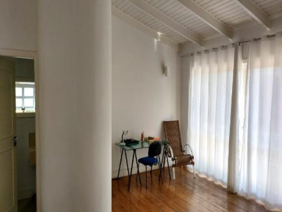 Imagem Sobrado com 10 Quartos à Venda, 200 m² em Arujázinho Iv - Arujá