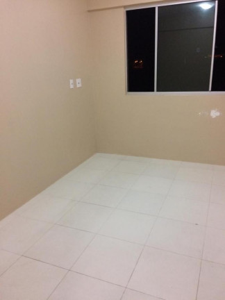 Imagem Apartamento com 2 Quartos à Venda,  em Lauro De Freitas - Lauro De Freitas