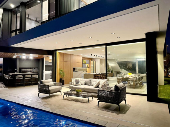 Imagem Casa com 5 Quartos à Venda, 450 m² em Centro - Capao Da Canoa Imagem Casa com 5 Quartos à Venda, 450 m² em Centro - Capao Da Canoa