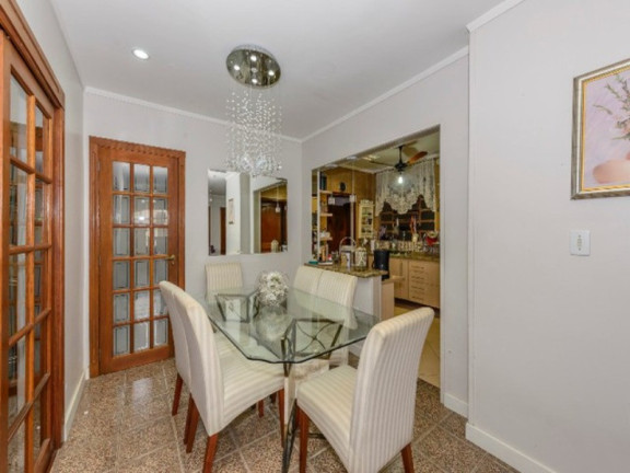 Imagem Casa com 5 Quartos à Venda, 290 m² em Jardim Itu - Porto Alegre
