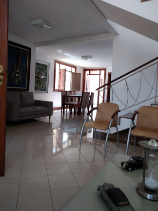 Imagem Casa de Condomínio com 4 Quartos à Venda, 366 m²