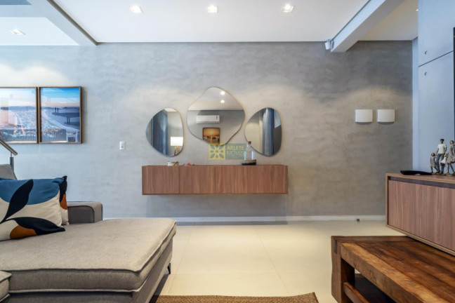 Imagem Casa com 3 Quartos à Venda, 159 m² em Canto Grande - Bombinhas Imagem Casa com 3 Quartos à Venda, 159 m² em Canto Grande - Bombinhas