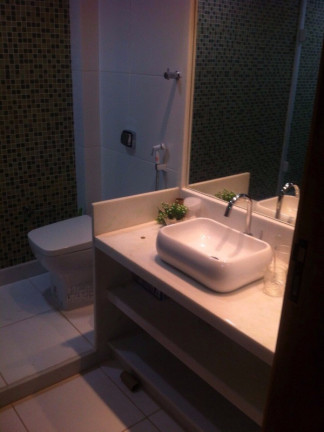 Imagem Imóvel com 3 Quartos à Venda, 140 m² em Copacabana - Rio De Janeiro Imagem Imóvel com 3 Quartos à Venda, 140 m² em Copacabana - Rio De Janeiro
