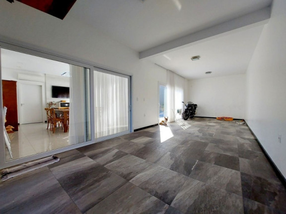Imagem Casa com 3 Quartos à Venda, 275 m²