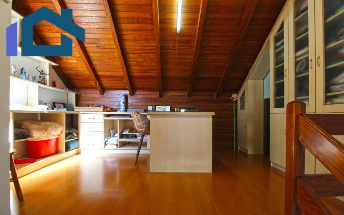 Imagem Sobrado com 3 Quartos à Venda, 179 m² em Cristal - Porto Alegre