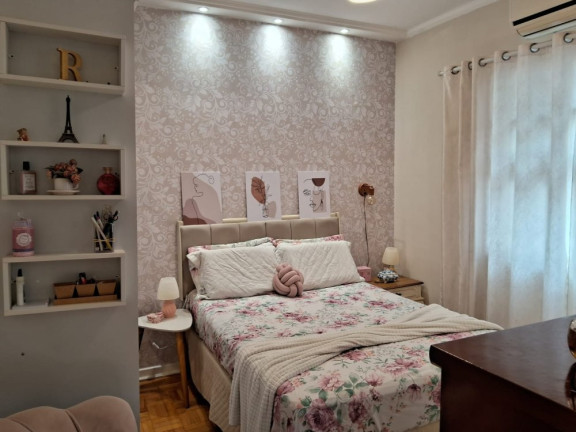 Imagem Apartamento com 2 Quartos à Venda, 65 m² em Embaré - Santos