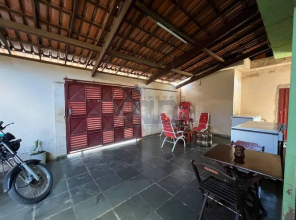 Imagem Casa com 3 Quartos à Venda, 360 m² em Jardim Palmeiras - Montes Claros Imagem Casa com 3 Quartos à Venda, 360 m² em Jardim Palmeiras - Montes Claros