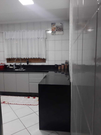 Imagem Sobrado com 3 Quartos à Venda, 198 m² em Alto Ipiranga - Mogi Das Cruzes Imagem Sobrado com 3 Quartos à Venda, 198 m² em Alto Ipiranga - Mogi Das Cruzes