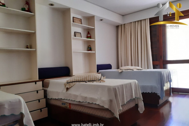 Imagem Casa de Condomínio com 3 Quartos à Venda, 932 m² em Granja Viana - Cotia