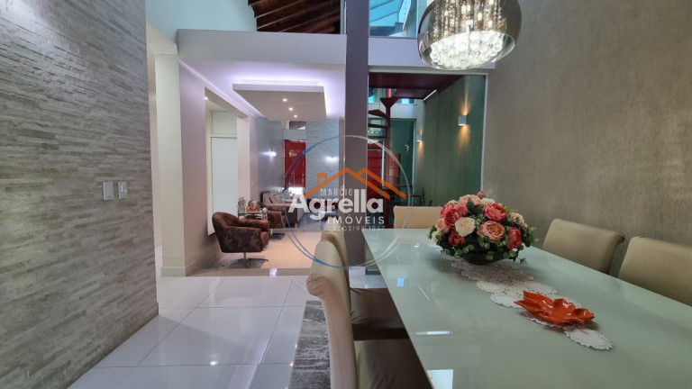 Imagem Imóvel com 3 Quartos à Venda, 143 m² em Portal Luiza - Mogi Mirim Imagem Imóvel com 3 Quartos à Venda, 143 m² em Portal Luiza - Mogi Mirim