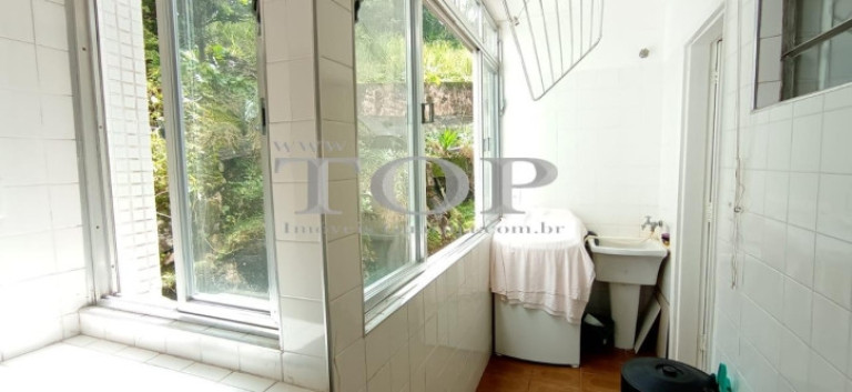 Imagem Apartamento com 4 Quartos à Venda, 156 m² em Pitangueiras - Guarujá