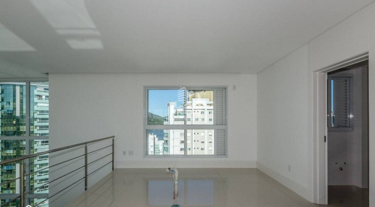 Imagem Apartamento com 3 Quartos à Venda,  em Centro - Balneário Camboriú