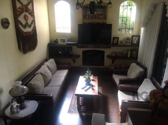 Imagem Casa com 2 Quartos à Venda, em Cavalhada - Porto Alegre Imagem Casa com 2 Quartos à Venda, em Cavalhada - Porto Alegre