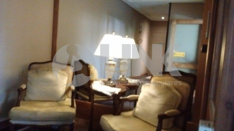 Imagem Apartamento com 3 Quartos à Venda, 194 m² em Auxiliadora - Porto Alegre Imagem Apartamento com 3 Quartos à Venda, 194 m² em Auxiliadora - Porto Alegre