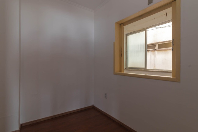 Imagem Imóvel com 2 Quartos à Venda, 88 m² em Cristal - Porto Alegre Imagem Imóvel com 2 Quartos à Venda, 88 m² em Cristal - Porto Alegre