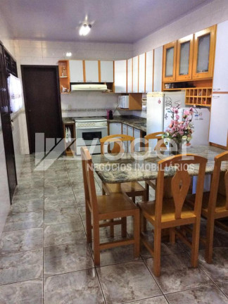 Imagem Casa com 3 Quartos à Venda, 244 m² em Primavera - Novo Hamburgo Imagem Casa com 3 Quartos à Venda, 244 m² em Primavera - Novo Hamburgo