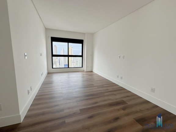 Imagem Apartamento com 4 Quartos à Venda, 152 m² em Centro - Balneário Camboriú Imagem Apartamento com 4 Quartos à Venda, 152 m² em Centro - Balneário Camboriú