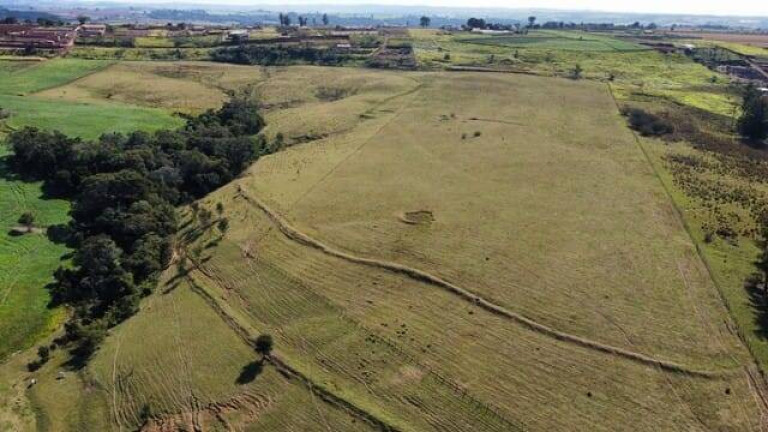 Imagem Chácara com 4 Quartos à Venda, 307 m² em Jardim Marabá - Itapetininga Imagem Chácara com 4 Quartos à Venda, 307 m² em Jardim Marabá - Itapetininga