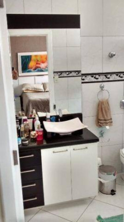 Imagem Casa com 4 Quartos à Venda, 166 m² em Capoeiras - Florianópolis Imagem Casa com 4 Quartos à Venda, 166 m² em Capoeiras - Florianópolis
