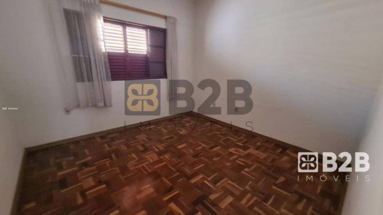 Imagem Casa com 3 Quartos à Venda, 300 m² em Jardim Estoril Iv - Bauru Imagem Casa com 3 Quartos à Venda, 300 m² em Jardim Estoril Iv - Bauru