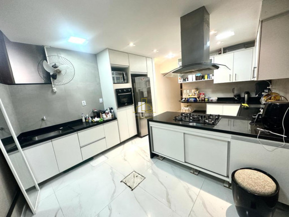 Imagem Casa com 3 Quartos à Venda, 136 m² em Jardim Camburi - Vitória