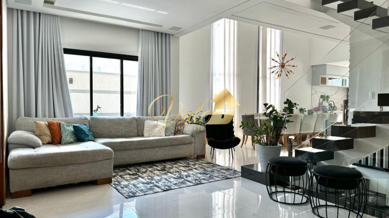 Imagem Casa com 3 Quartos à Venda, 270 m² em Condomínio Residencial Fogaça - Jacareí Imagem Casa com 3 Quartos à Venda, 270 m² em Condomínio Residencial Fogaça - Jacareí