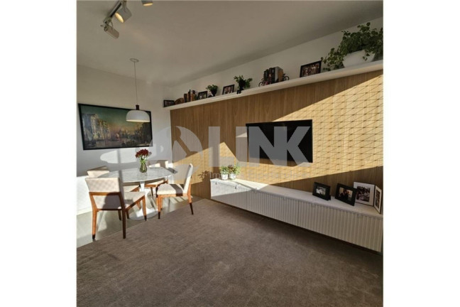 Imagem Apartamento com 3 Quartos à Venda, 70 m² em Passo Da Areia - Porto Alegre