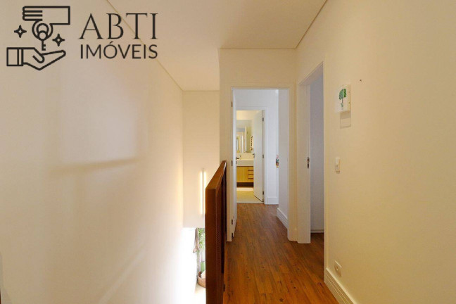 Imagem Casa com 3 Quartos à Venda, em São Paulo Imagem Casa com 3 Quartos à Venda, em São Paulo