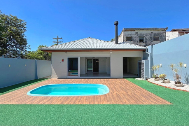 Imagem Casa com 4 Quartos à Venda, 207 m² em Teresópolis - Porto Alegre Imagem Casa com 4 Quartos à Venda, 207 m² em Teresópolis - Porto Alegre