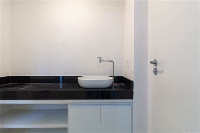 Imagem Casa com 2 Quartos à Venda, em Higienópolis - São Paulo Imagem Casa com 2 Quartos à Venda, em Higienópolis - São Paulo