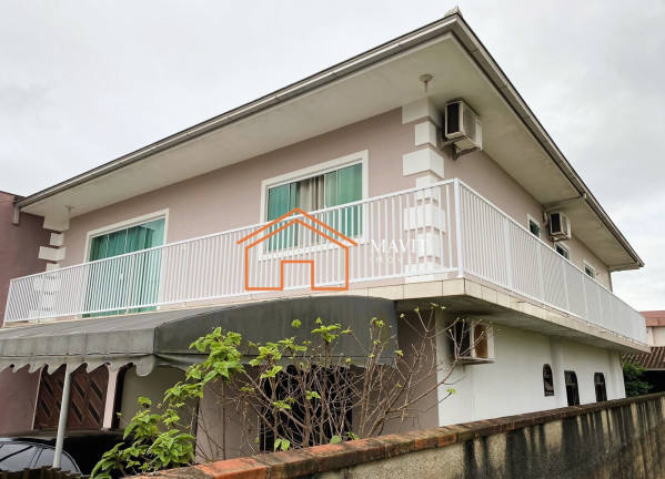 Imagem Casa com 6 Quartos à Venda, 297 m² em Aventureiro - Joinville Imagem Casa com 6 Quartos à Venda, 297 m² em Aventureiro - Joinville