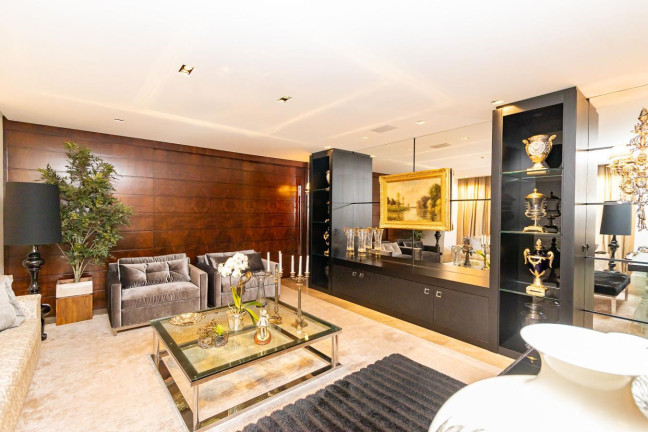 Imagem Apartamento com 3 Quartos à Venda, 791 m² em água Verde - Curitiba