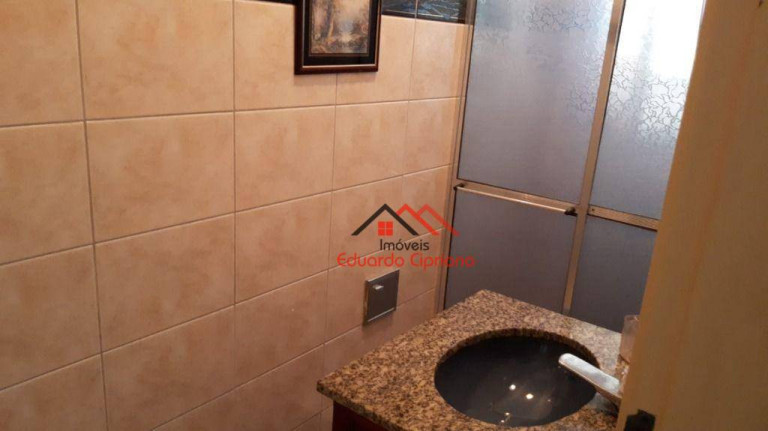 Imagem Casa com 3 Quartos para Alugar, 390 m² em Centro - Caraguatatuba